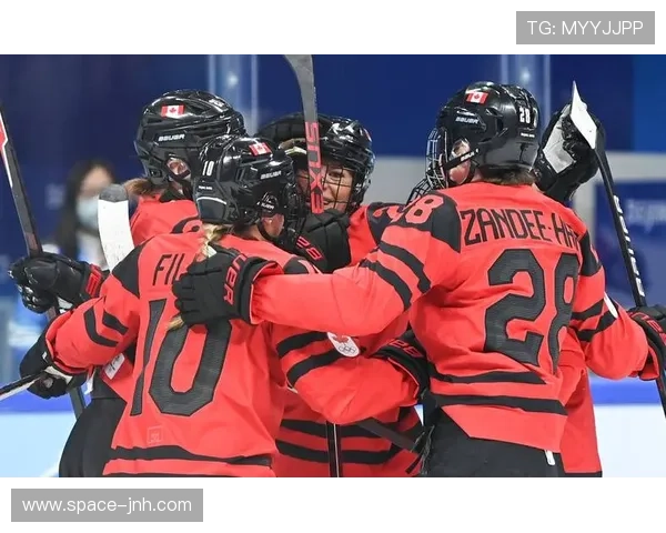 冰球战术风格碰撞:加拿大体系防守vs美国高速转换的终极对决 冰球战术风格碰撞:加拿大体系防守vs美国高速转换的终极对决